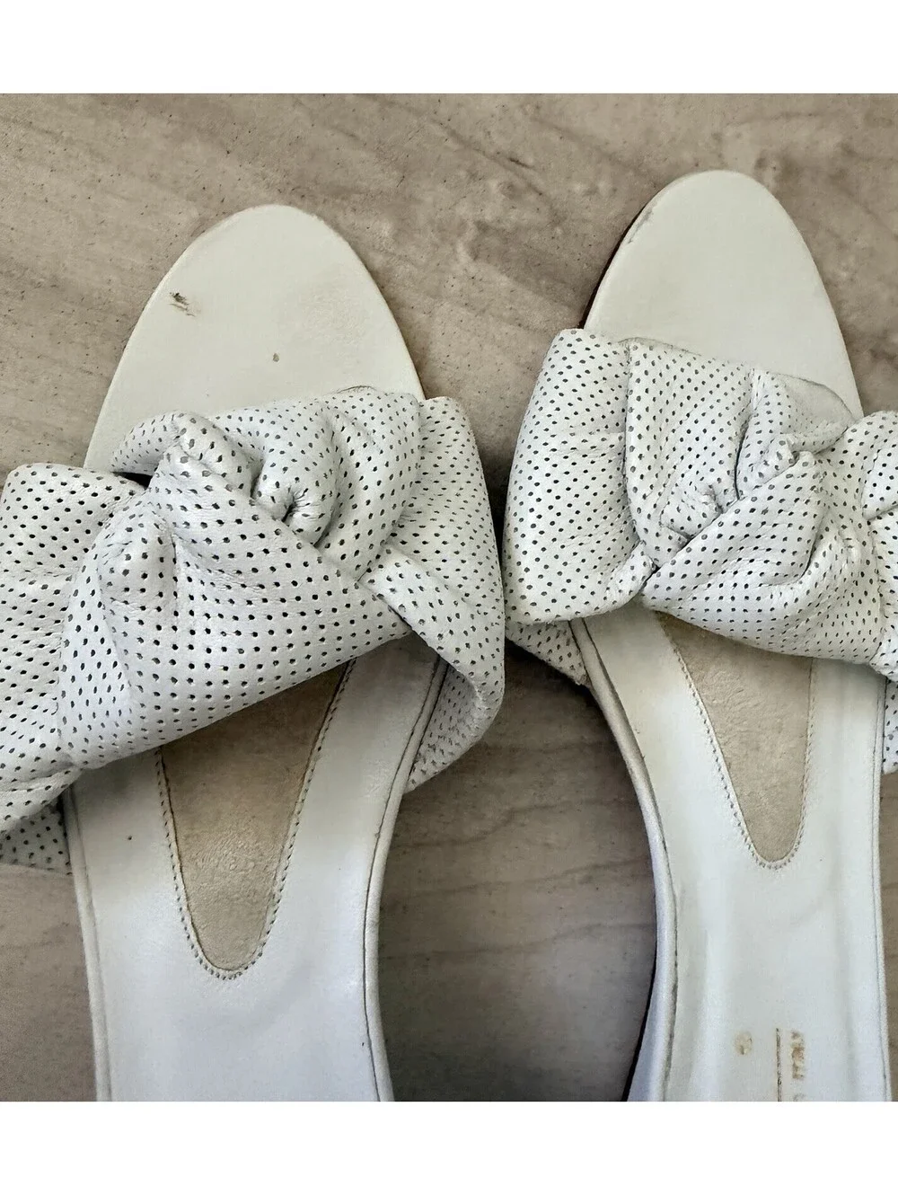 Julianelli Women's White leather Open toe Summer Sandals Low Heel Sz US 7 1/2 AA